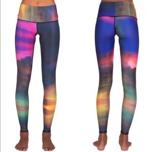 Teeki Cloud Hot Pants - Small